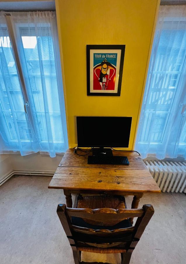 A La Maison - Hebergement De Luxe Домфро Екстериор снимка