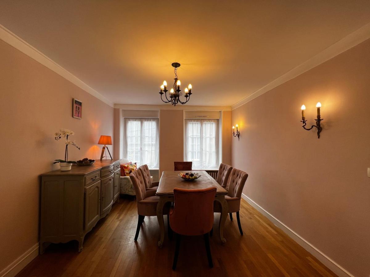 A La Maison - Hebergement De Luxe Домфро Екстериор снимка